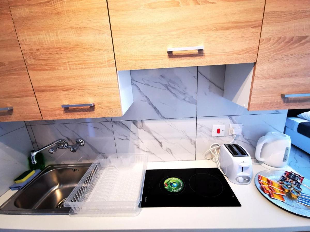أيا نابا Eleana Apartments المظهر الخارجي الصورة